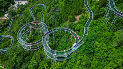 濟(jì)南青銅山大峽谷景區(qū)：高山漂流